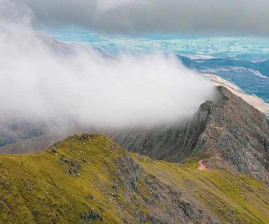 5 UK Landscapes That Change Completely When Seen From 2,000 Feet